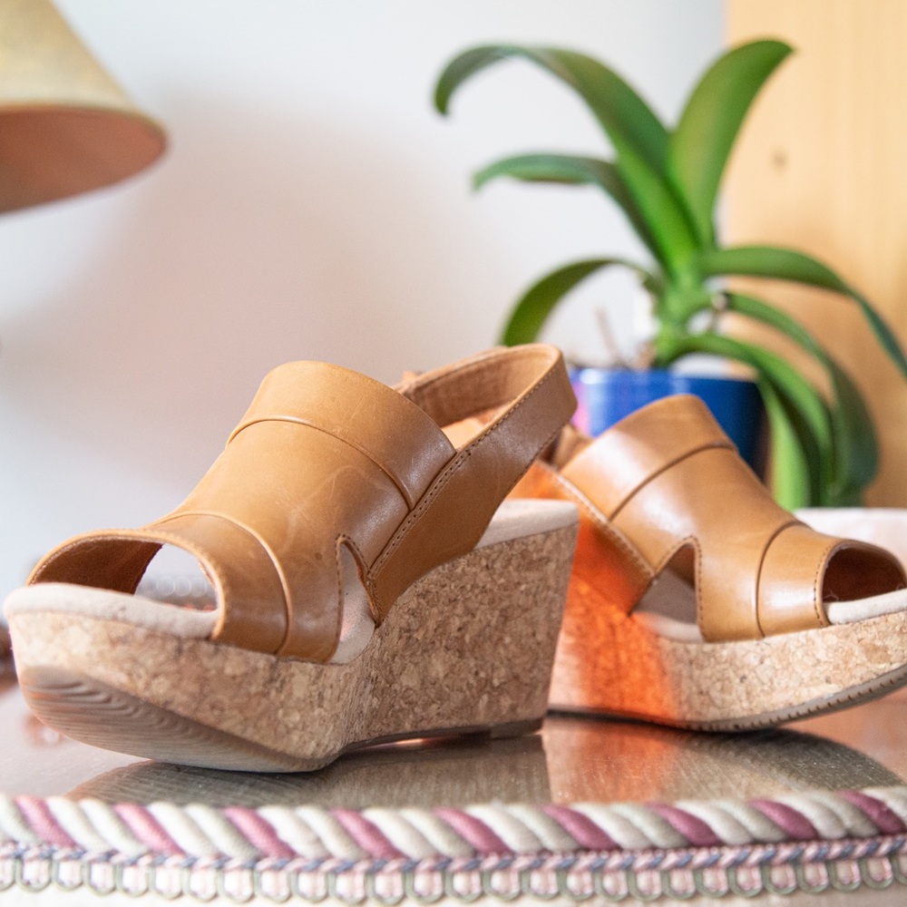 Clarks Women’s Wedge Sandals